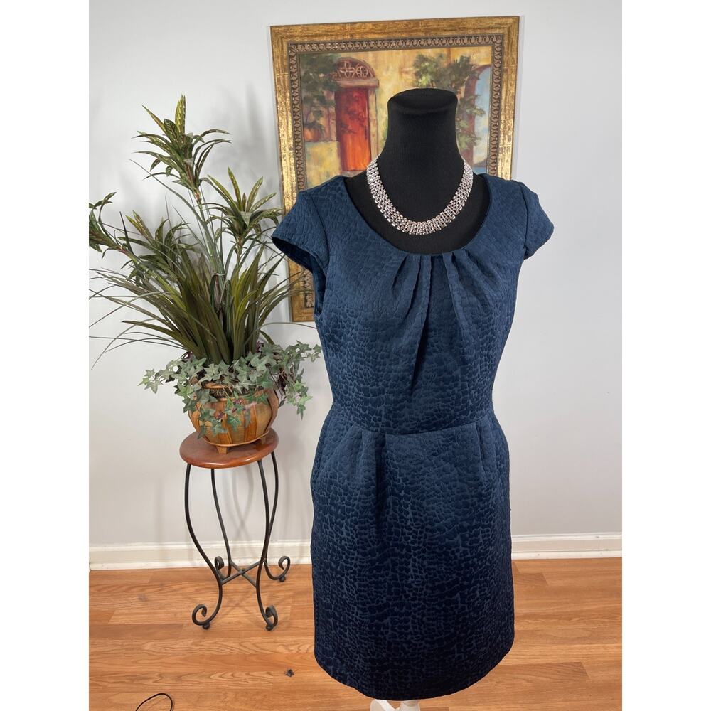Shelby‎ & Palmer Sheath Dress Womens Size 6 Navy Textured Jacquard Quiet Luxury